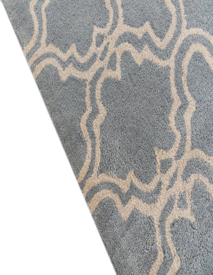 Detail image of 5' 1 x 8' 1 Luna Rug