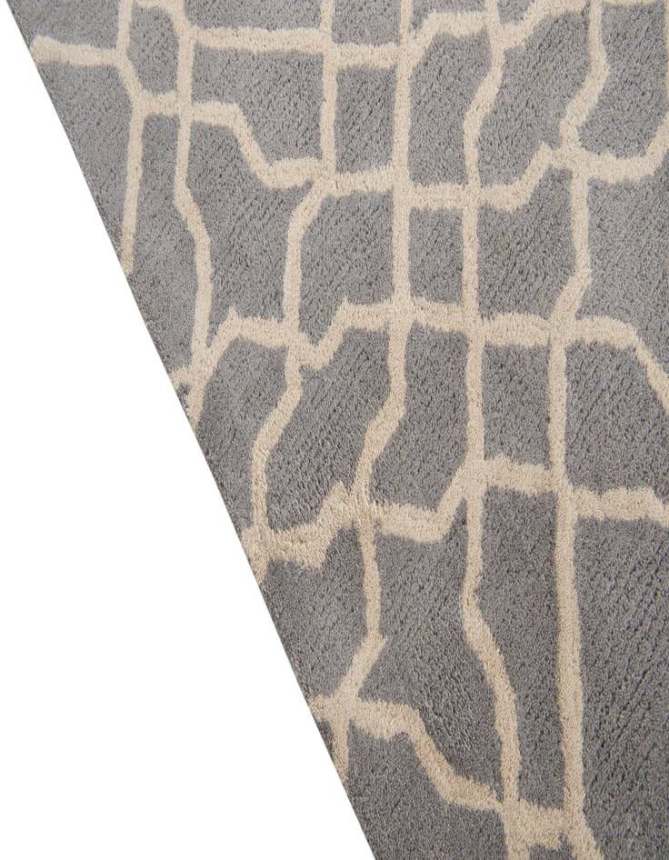 Detail image of 5' x 8' Luna Rug