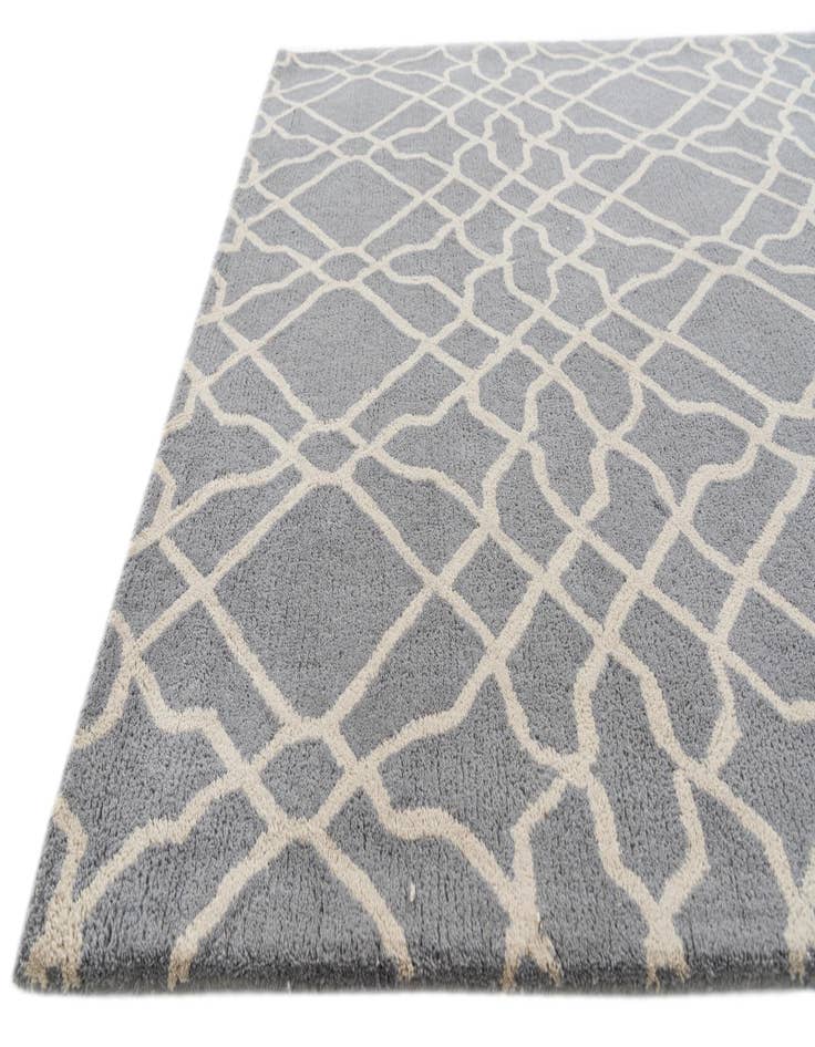 Detail image of 5' x 7' 10 Luna Rug
