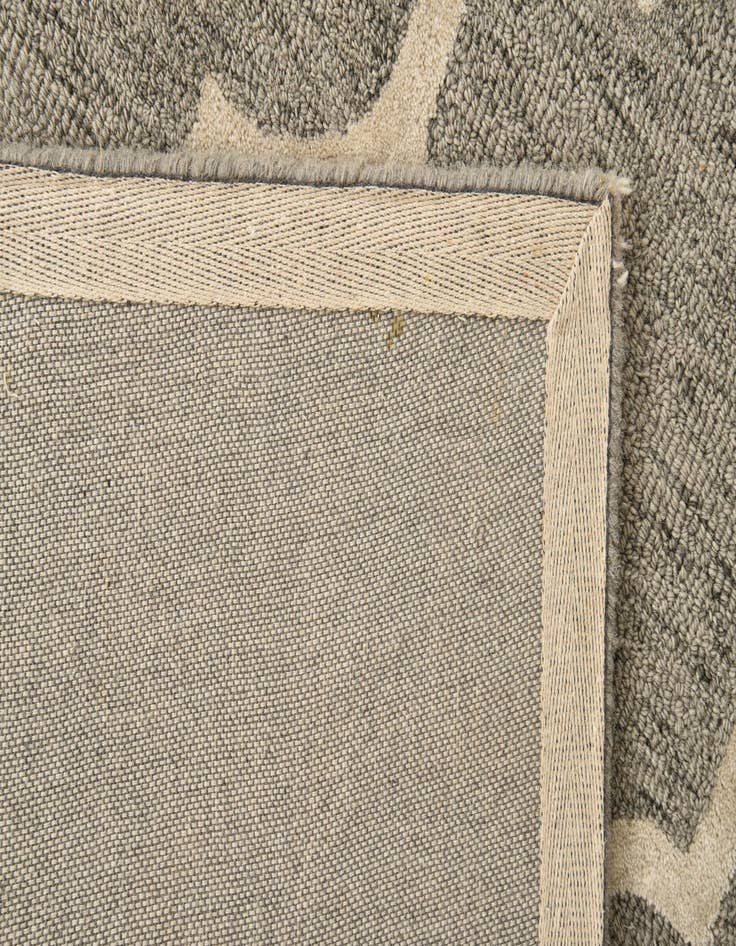 Detail image of 5' 1 x 8' 1 Luna Rug