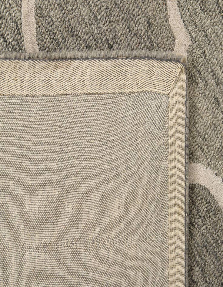 Detail image of 5' 1 x 8' 1 Luna Rug