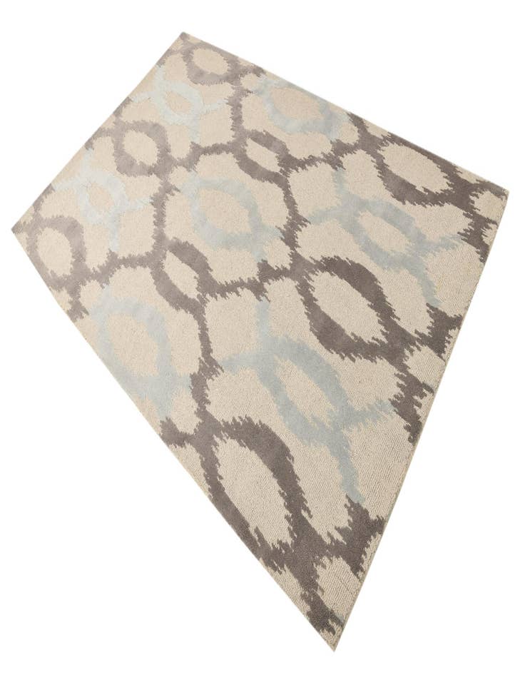 Detail image of 4' 10 x 7' 10 Luna Rug