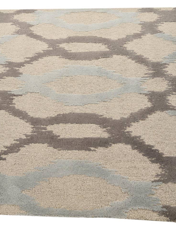 Detail image of 4' 10 x 7' 10 Luna Rug