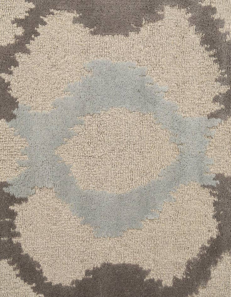Detail image of 4' 10 x 7' 10 Luna Rug