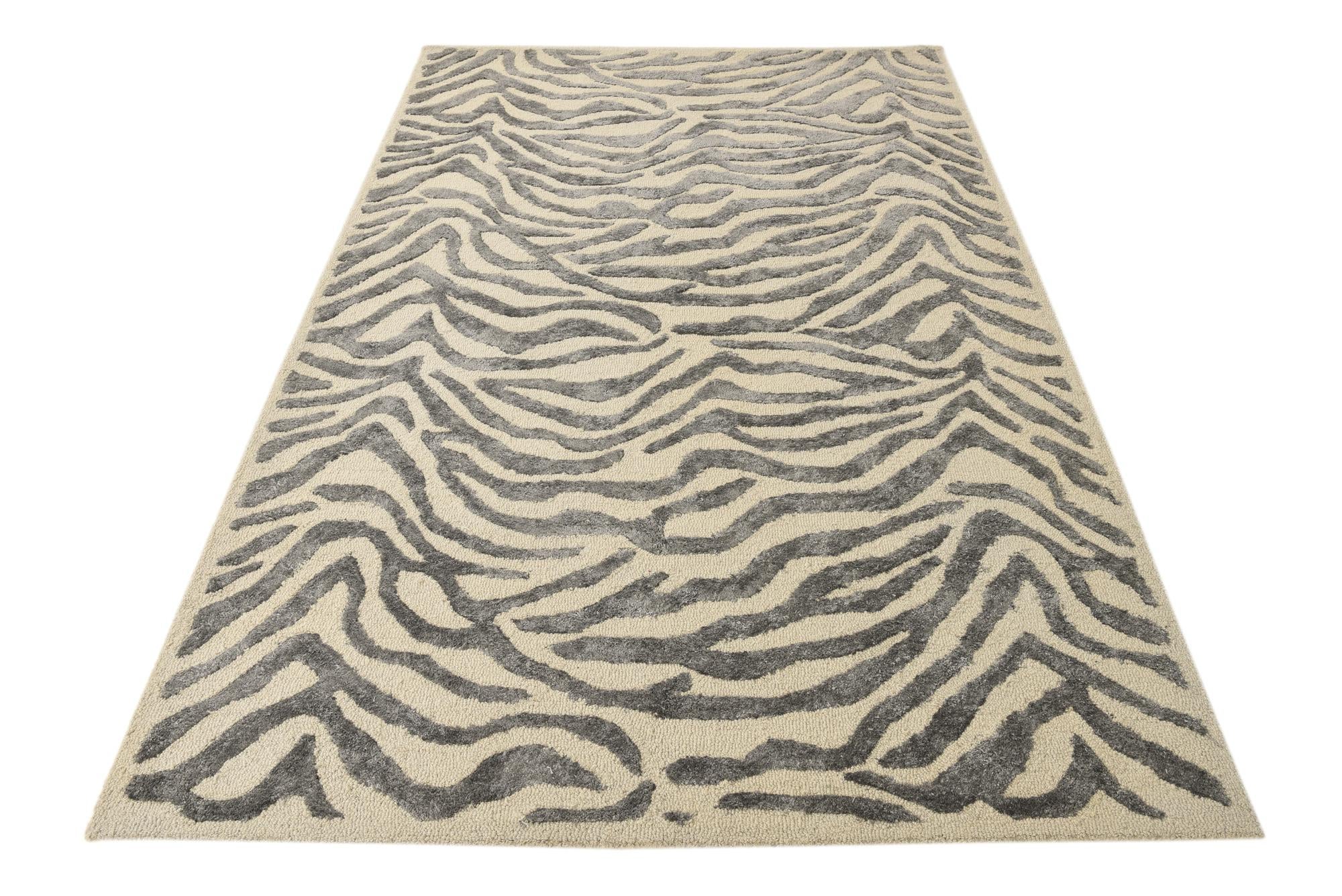 5' x 7' 11 Luna Rug