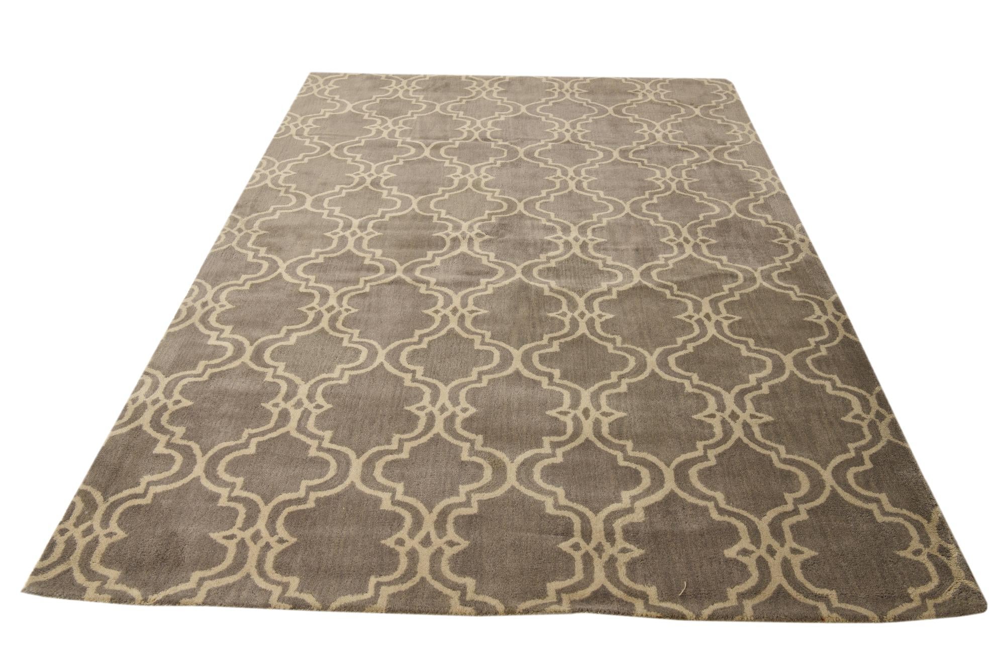 5' 10 x 8' 9 Luna Rug