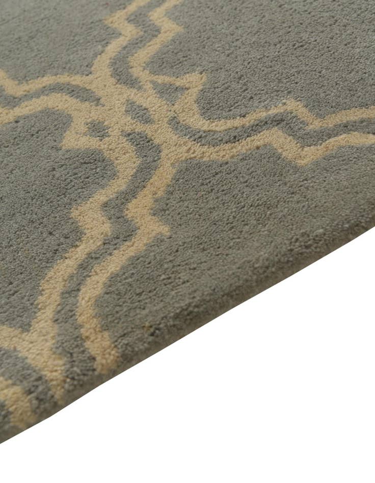 Detail image of 5' x 8' Luna Wool Rug
