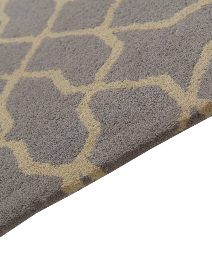 Detail image of 5' x 8' Luna Wool Rug