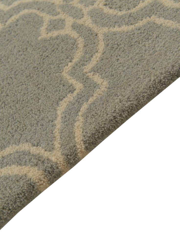 Detail image of 5' x 8' Luna Wool Rug