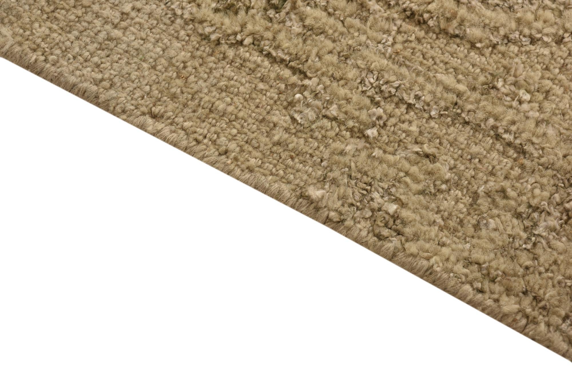 8' 3 x 9' 9 Hand Knotted Luna Rug