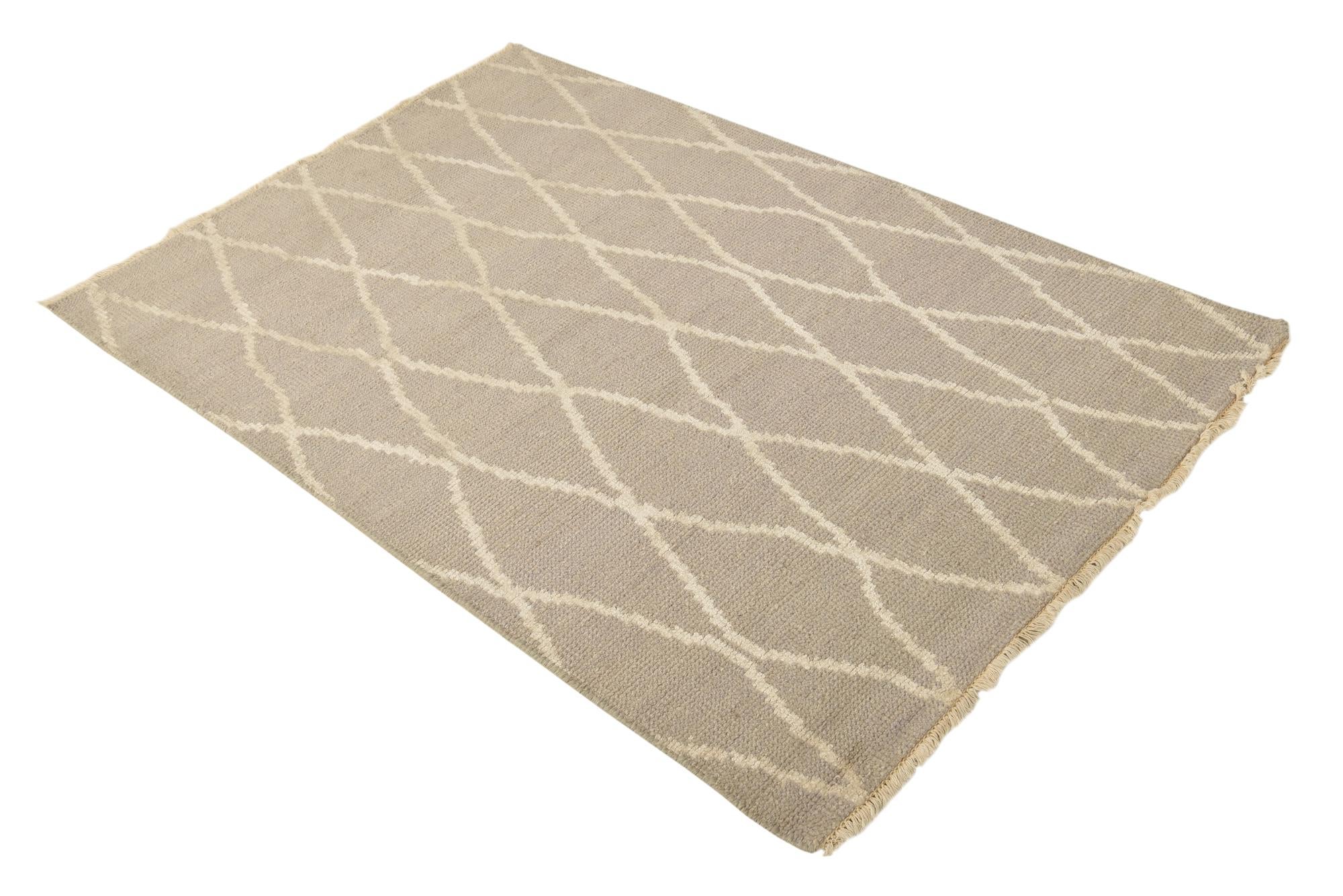 3' 8 x 5' 9 Hand Knotted Luna Rug