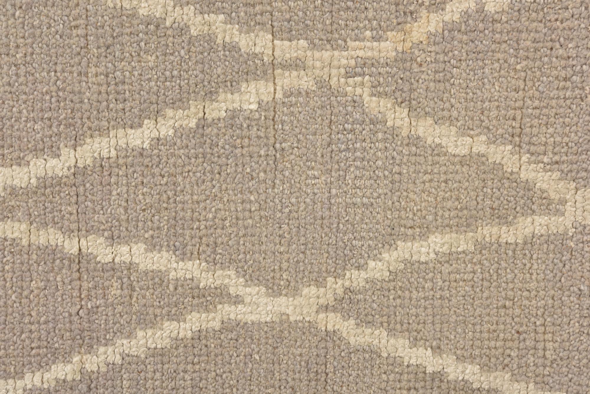 3' 8 x 5' 9 Hand Knotted Luna Rug