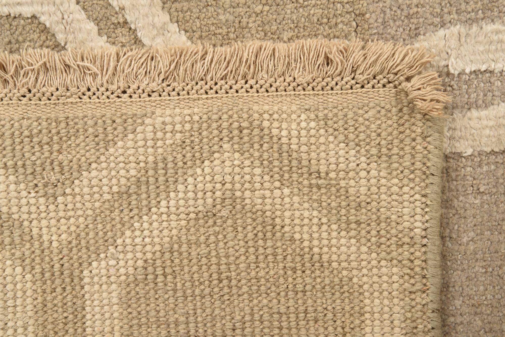 3' 10 x 6' Hand Knotted Luna Rug