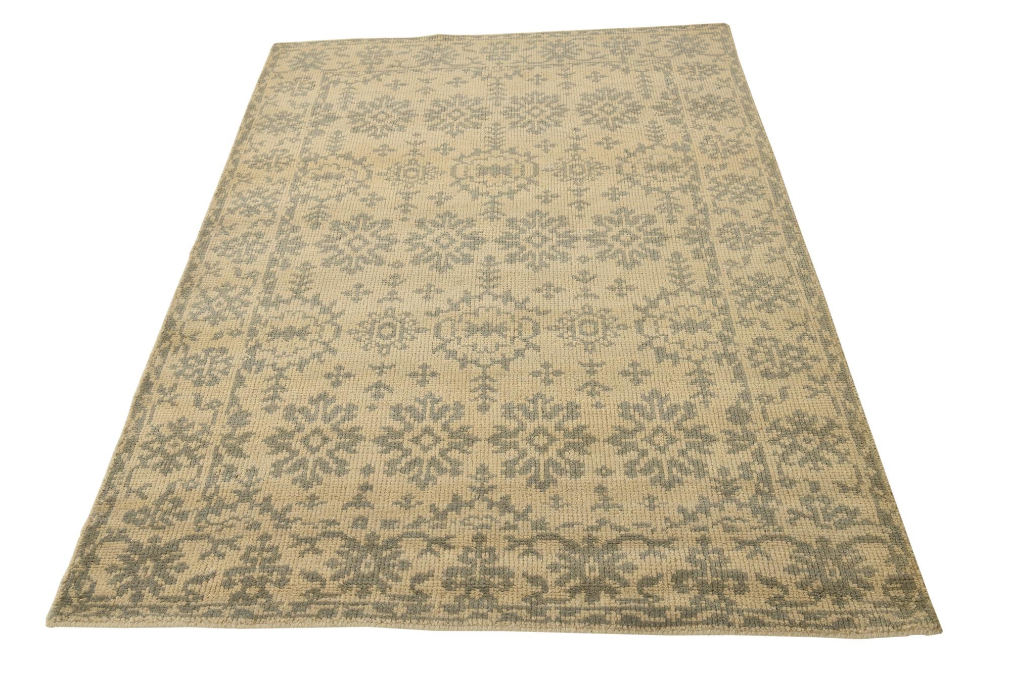 4' 9 x 6' 10 Hand Knotted Luna Wool Rug