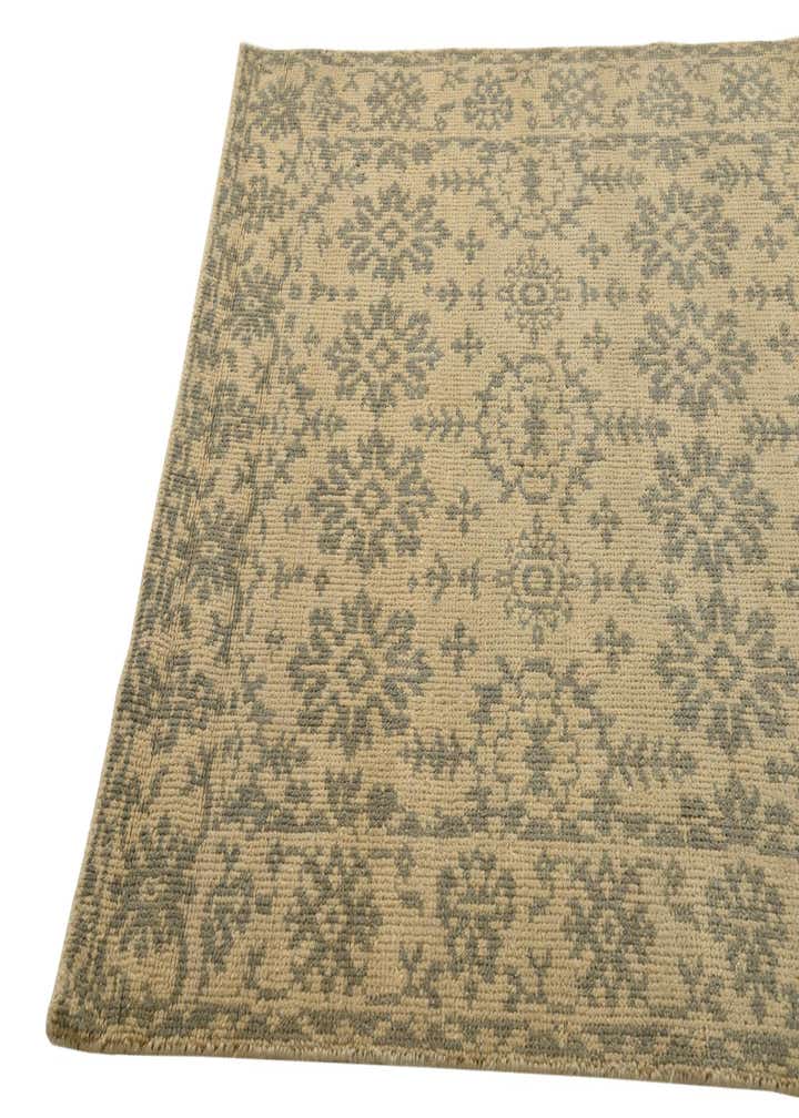 4' 9 x 6' 10 Hand Knotted Luna Wool Rug