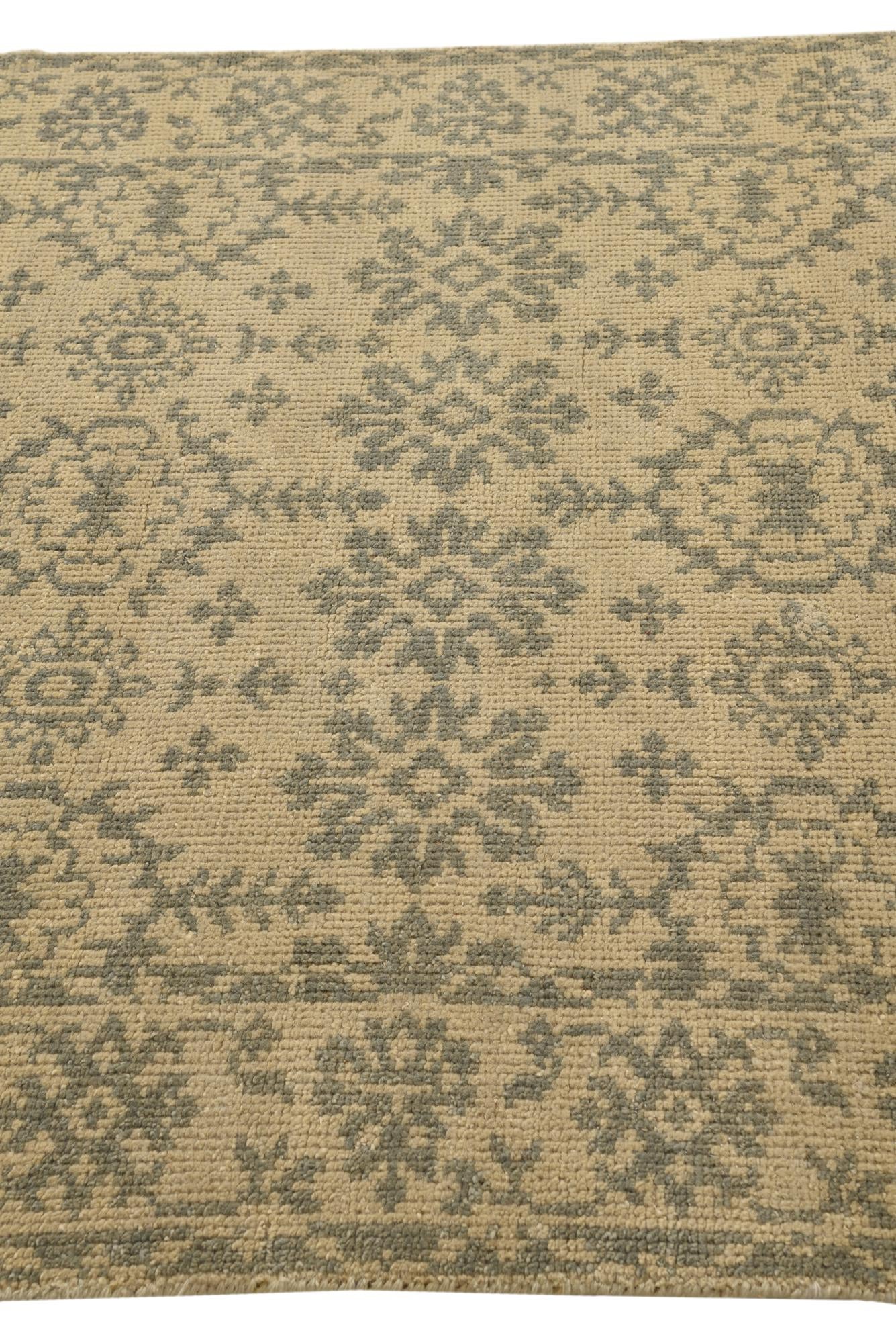 4' 9 x 6' 10 Hand Knotted Luna Wool Rug