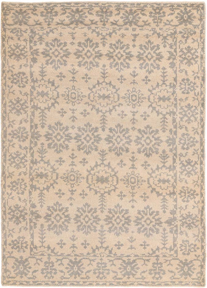 Detail image of 4' 9 x 6' 10 Hand Knotted Luna Wool Rug