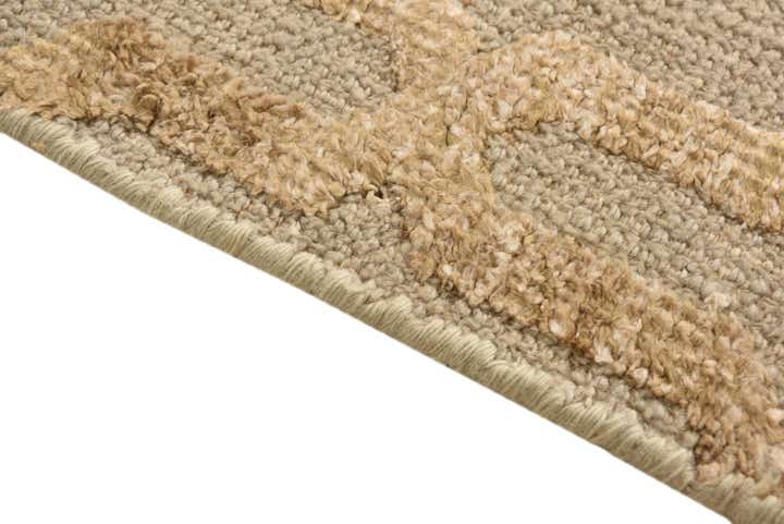 4' 9 x 7' 9 Hand Knotted Luna Rug