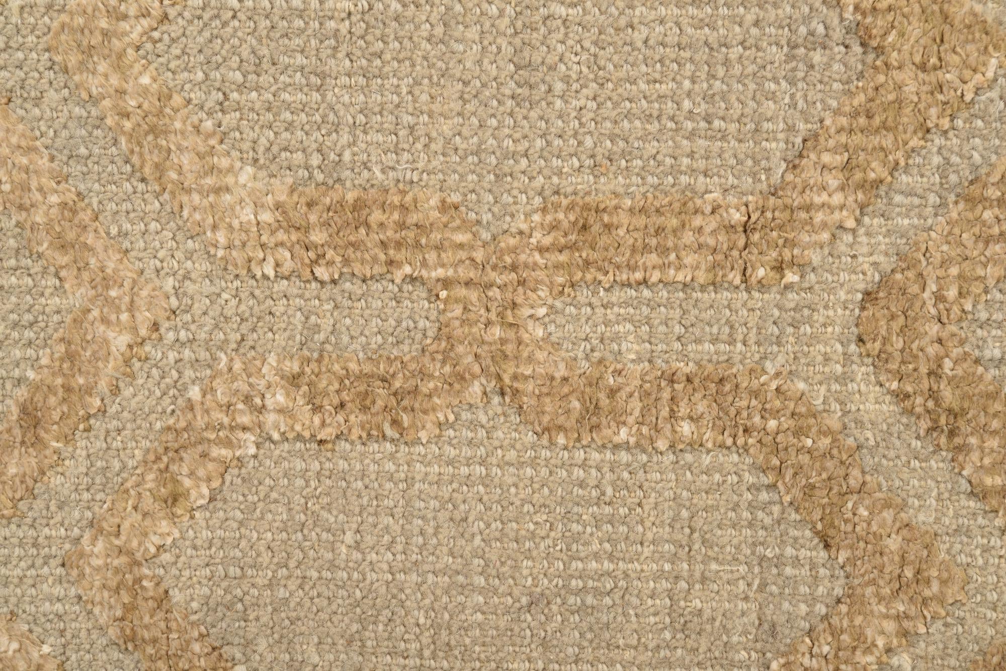 4' 9 x 7' 9 Hand Knotted Luna Rug