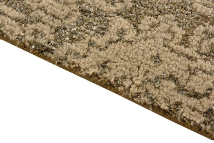 5' 10 x 8' 7 Hand Knotted Luna Rug