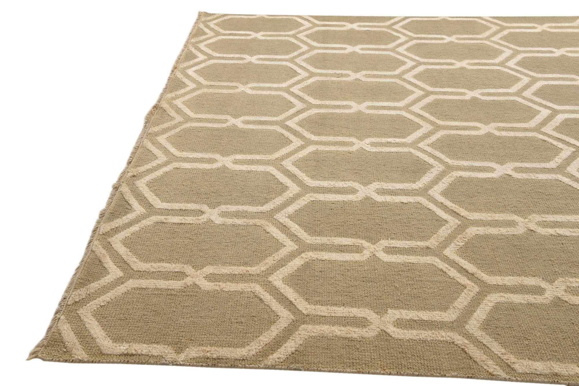 8' x 10' Hand Knotted Luna Rug