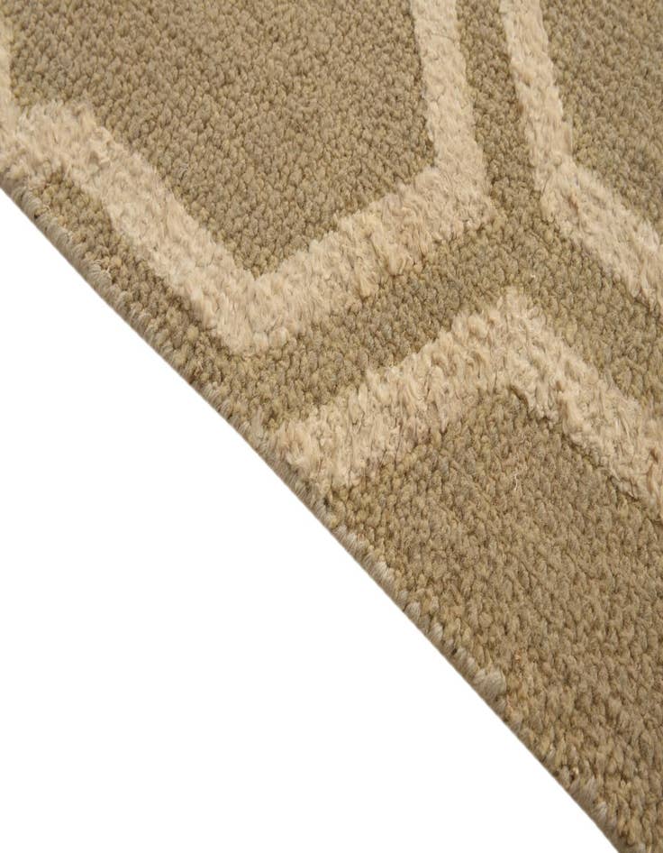 Detail image of 8' x 10' Hand Knotted Luna Rug