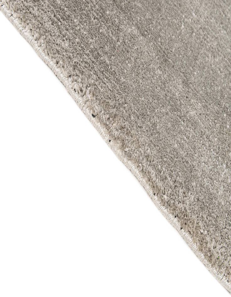 Detail image of 5' 7 x 8' 2 Luna Wool Rug