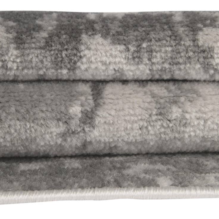 Detail image of 6' x 9' Metropolis Rug