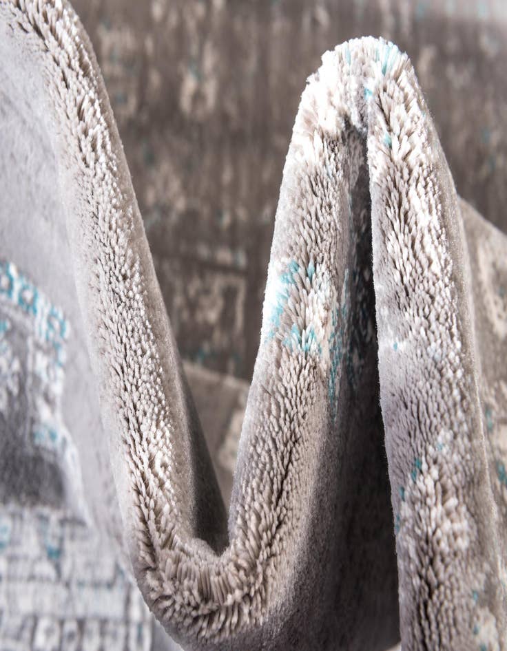 Detail image of 5' x 8' Modern Classical Rug