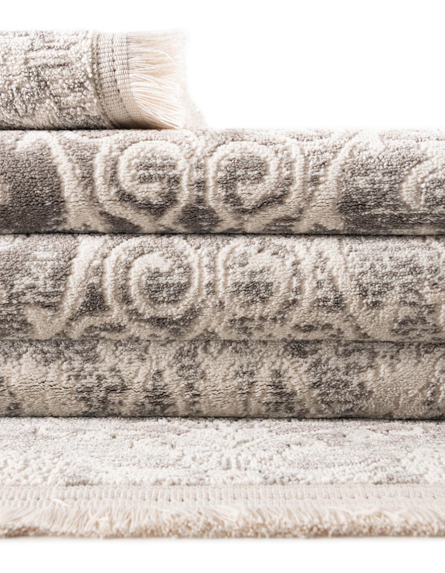 7' x 10' Modern Classical Rug