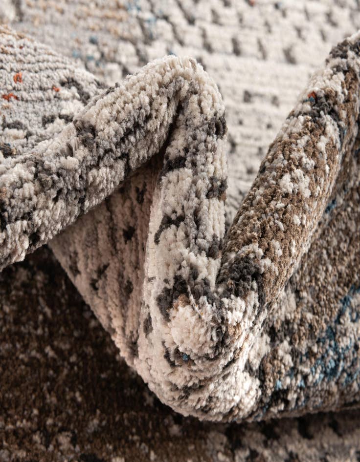 Detail image of 5' 3 x 7' 7 Modern Classical Rug