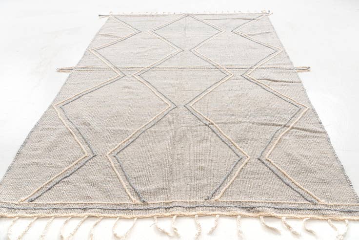 Detail image of 6' 7 x 10' Hand Knotted Moroccan Wool Rug