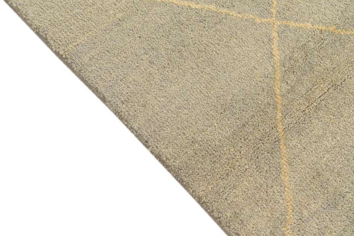 4' 8 x 6' 5 Hand Knotted Moroccan Wool Rug