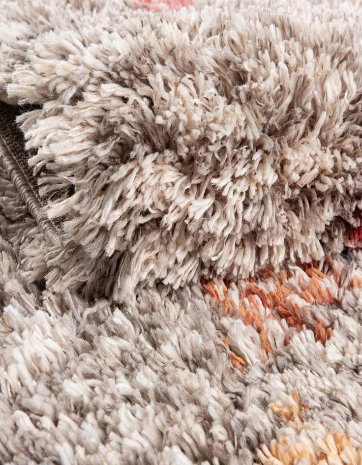 Detail image of 5' 3 x 7' 7 Morocco Rug