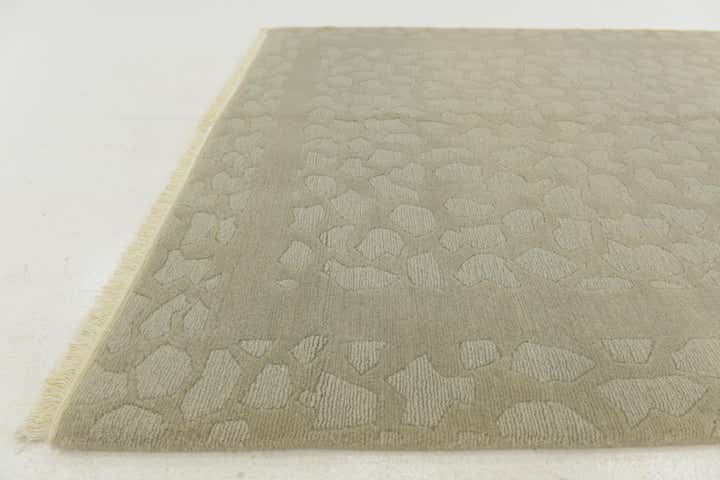 5' 8 x 7' 9 Hand Knotted Nepal Wool Rug