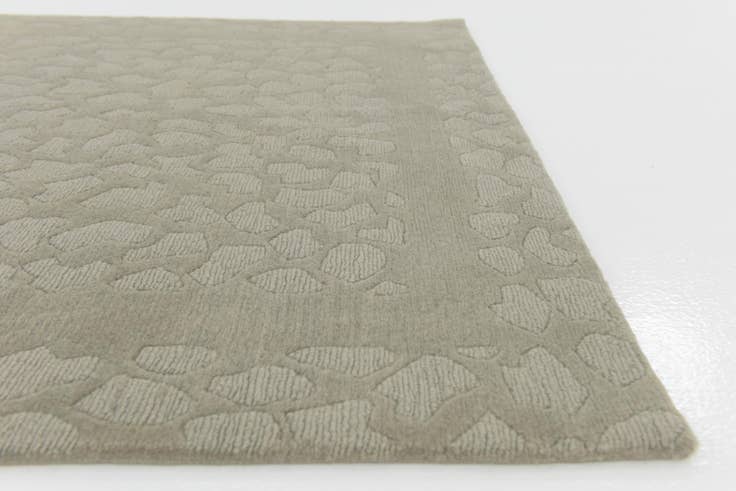 Detail image of 4' 8 x 6' 6 Hand Knotted Nepal Wool Rug