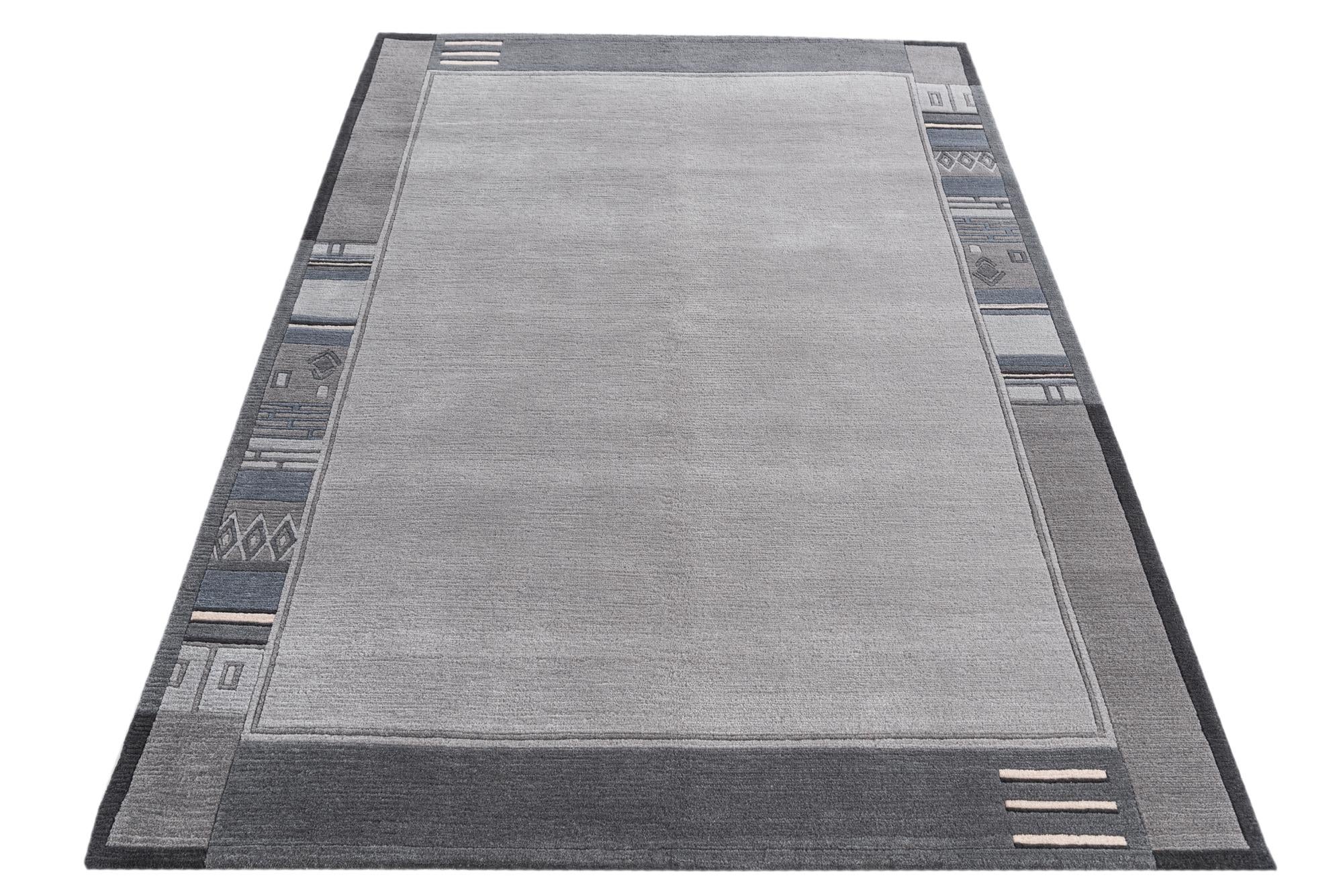 4' 8 x 6' 6 Hand Knotted Nepal Wool Rug