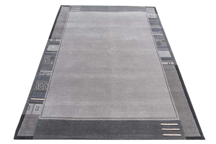 4' 8 x 6' 6 Hand Knotted Nepal Wool Rug