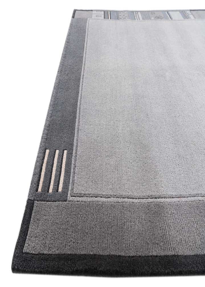 4' 8 x 6' 6 Hand Knotted Nepal Wool Rug