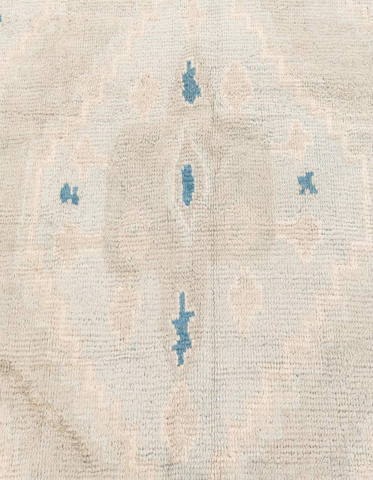 Detail image of 7' 9 x 10' 3 Hand Knotted Oushak Wool Rug