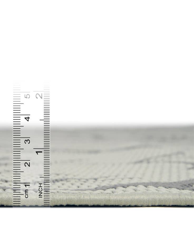 Detail image of 6' x 9'  Washable Botanical Indoor / Outdoor Rug