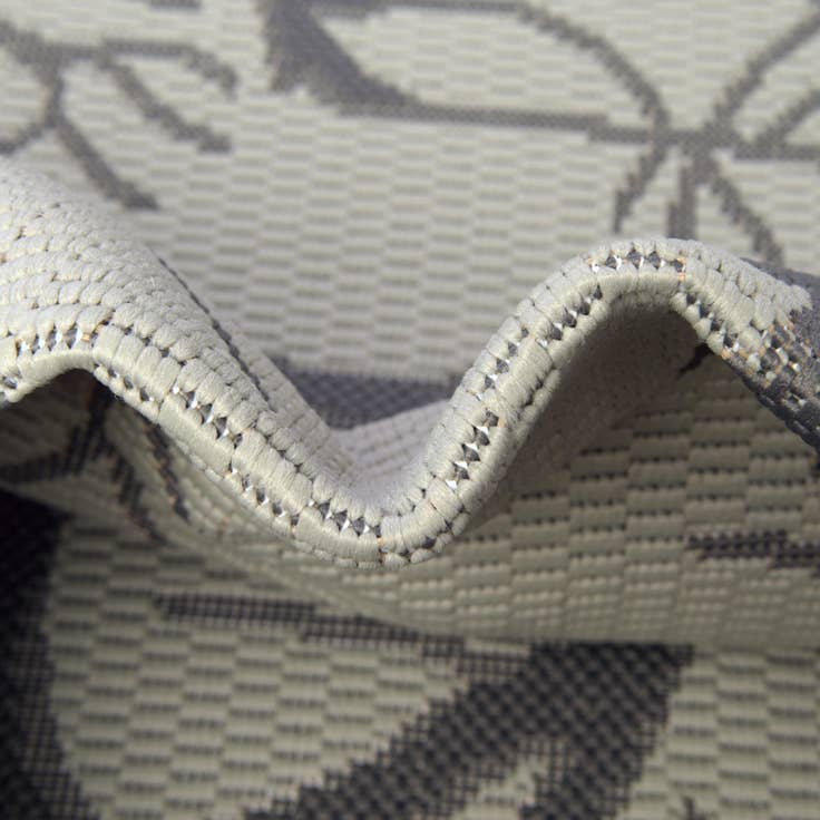 Detail image of 7' x 10' Easy-Clean Botanical Indoor / Outdoor Rug