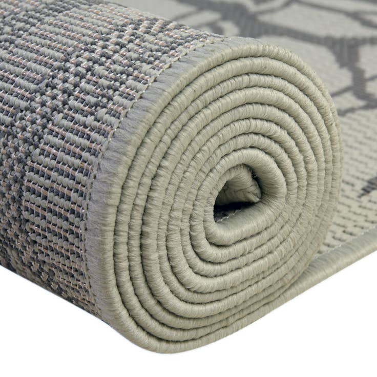 Detail image of 7' x 10' Easy-Clean Botanical Indoor / Outdoor Rug