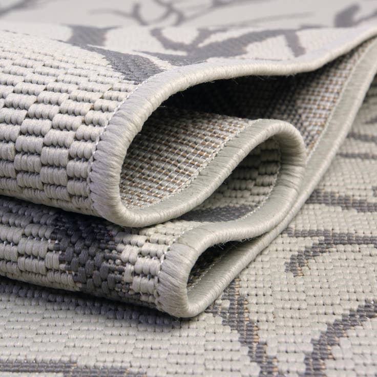 Detail image of 7' x 10' Easy-Clean Botanical Indoor / Outdoor Rug