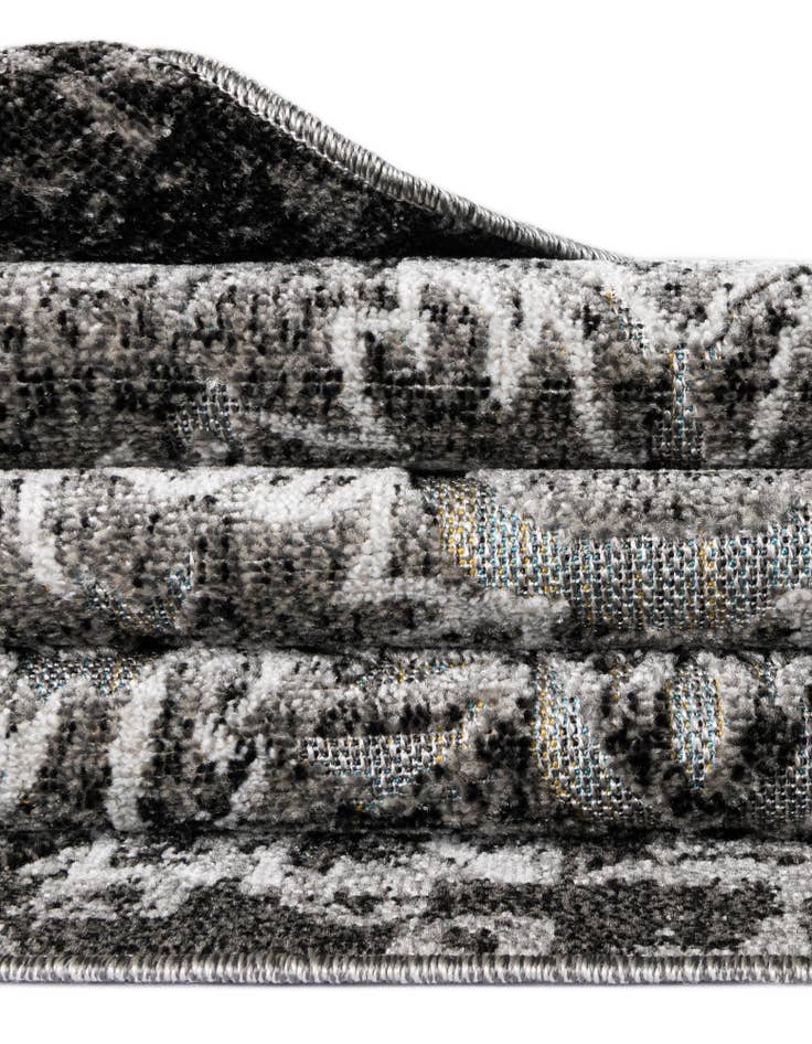 Detail image of 5' x 8' Easy-Clean Botanical Indoor / Outdoor Rug