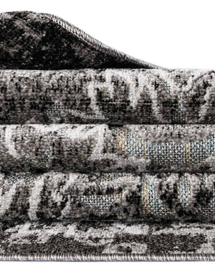 5' x 8' Easy-Clean Botanical Indoor / Outdoor Rug