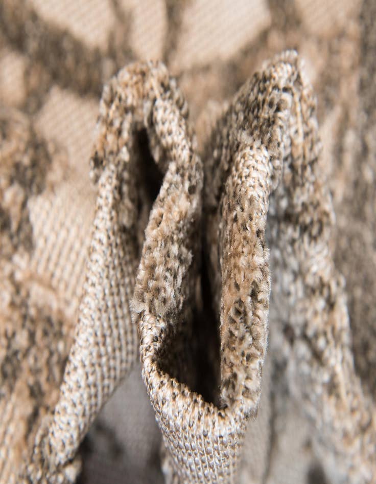 Detail image of 4' x 6'  Washable Botanical Indoor / Outdoor Rug