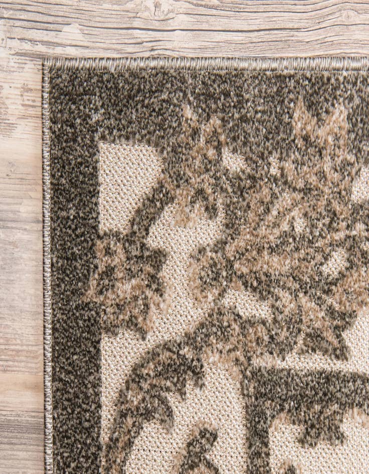 Detail image of 4' x 6' Easy-Clean Botanical Indoor / Outdoor Rug