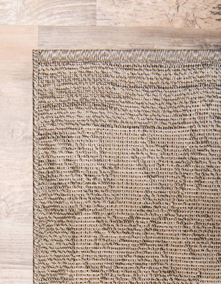Detail image of 4' x 6' Easy-Clean Botanical Indoor / Outdoor Rug