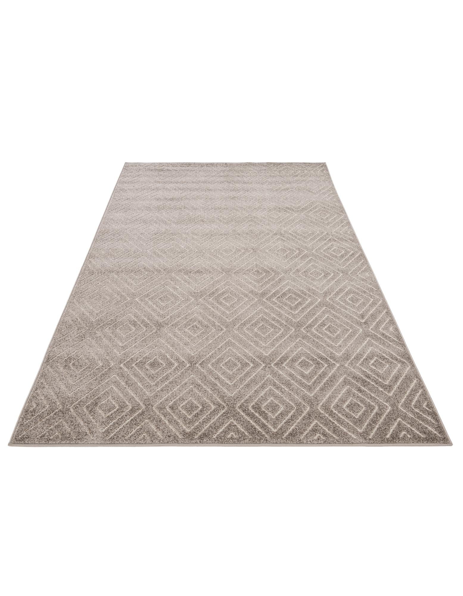 5' 3 x 7' 8 Easy-Clean Modern Indoor / Outdoor Rug